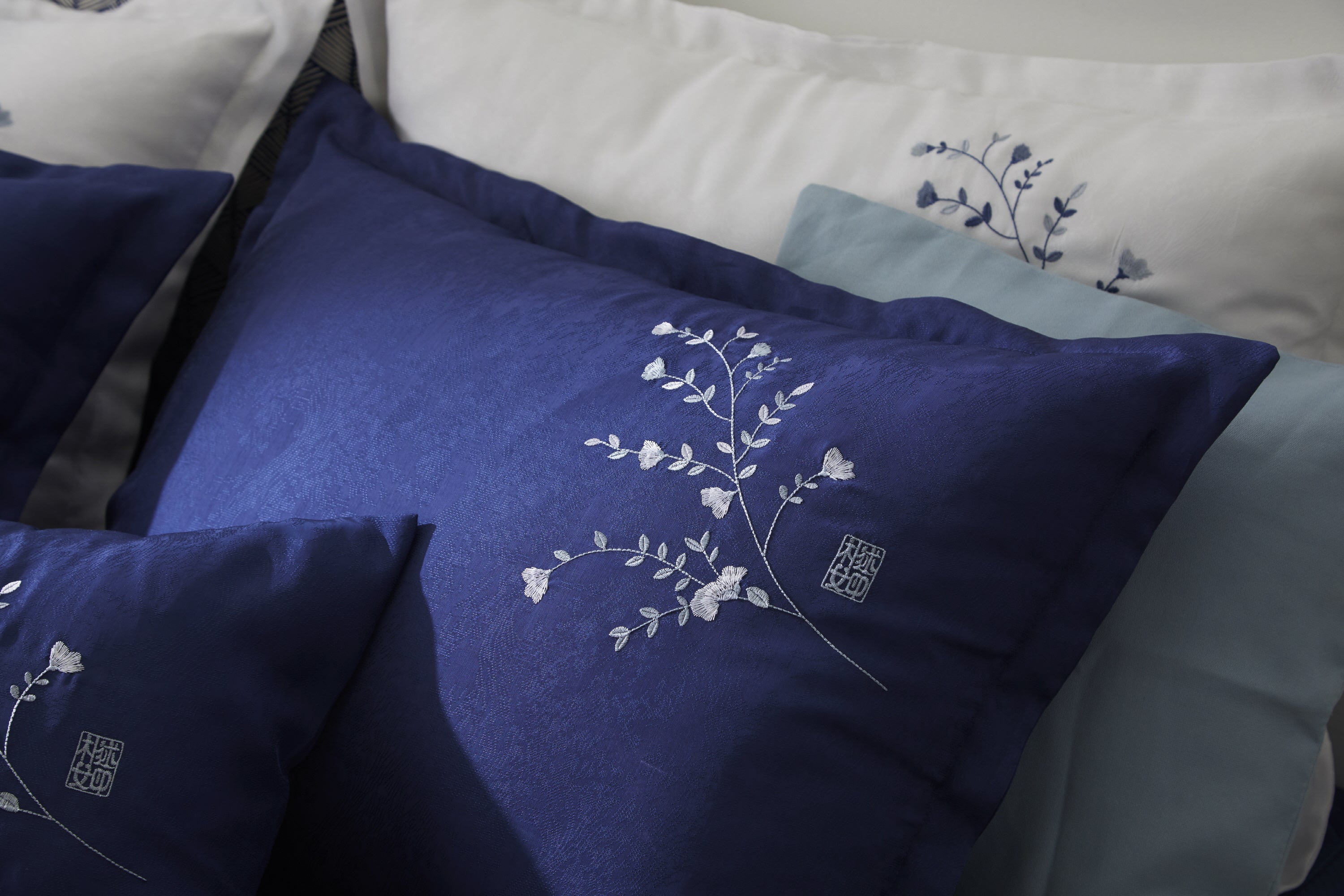 Rayon Cooling pillow-case Quickly Cool Down Snow Flower Embroidery PS13